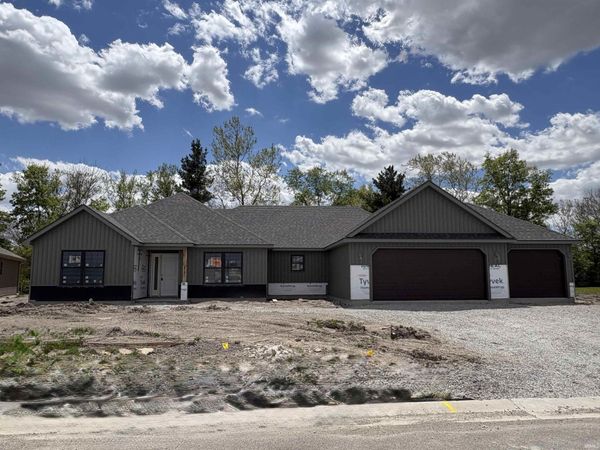 1196 Farmington Drive, Bluffton, IN 46714