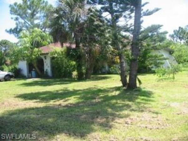620 McArthur AVE , LEHIGH ACRES, FL 33936