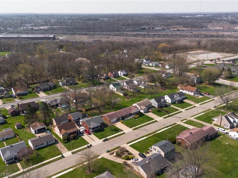 321 Porter Avenue, Campbell, OH 44405 Photo 12