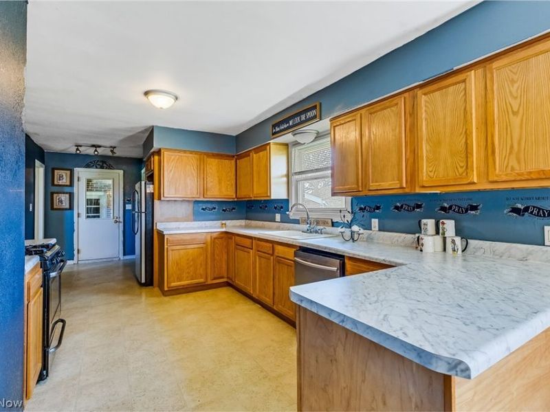 321 Porter Avenue, Campbell, OH 44405 Photo 18