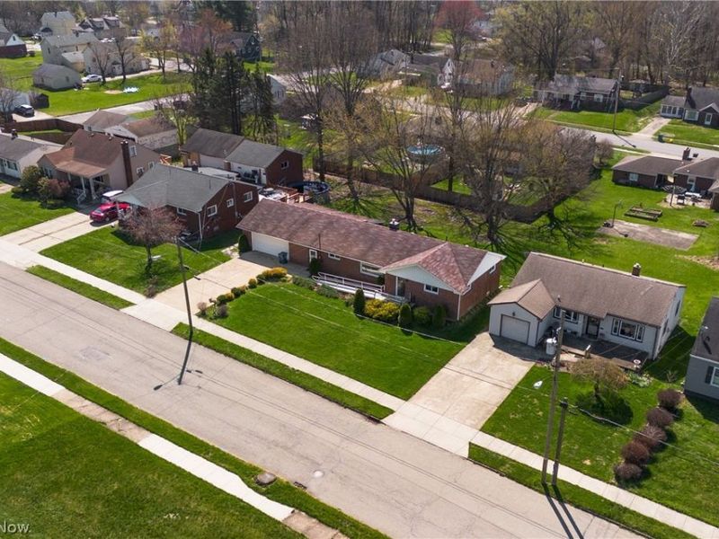 321 Porter Avenue, Campbell, OH 44405 Photo 9