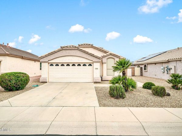 18086 W SKYLINE Drive, Surprise, AZ 85374