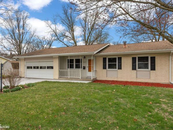 807 N College Avenue, Mount Pleasant, IA 52641