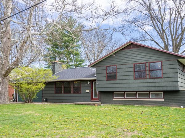 1902 Golfview Drive , Urbana, IL 61801