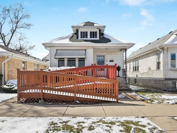2904 N Nordica Avenue , Chicago, IL 60634