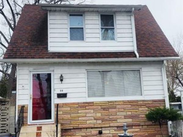 55 Circle Drive, TEANECK, NJ 07666