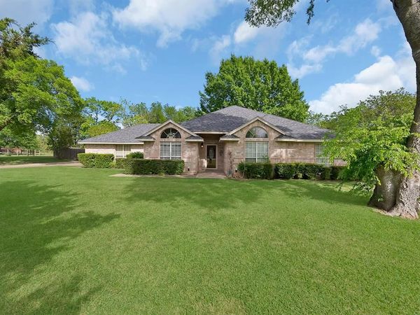 422 Shadowwood Trail, Ovilla, TX 75154
