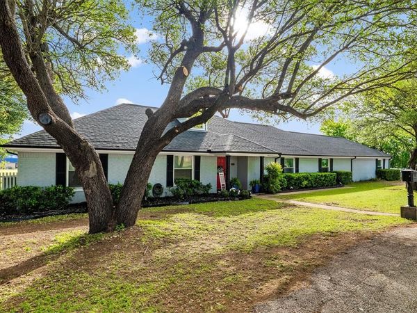 1017 S Nolan River Road, Cleburne, TX 76033