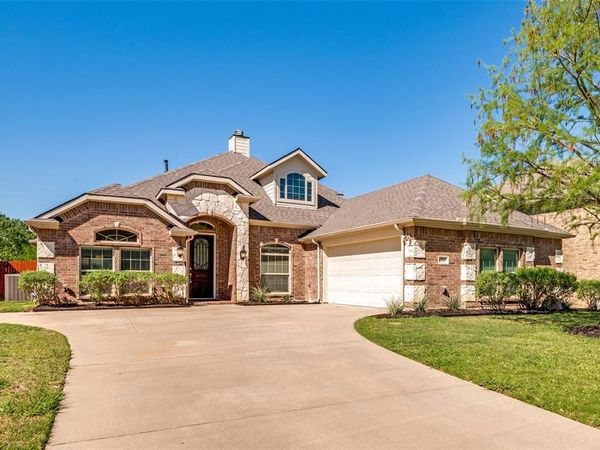1415 Genesis Drive, Mansfield, TX 76063