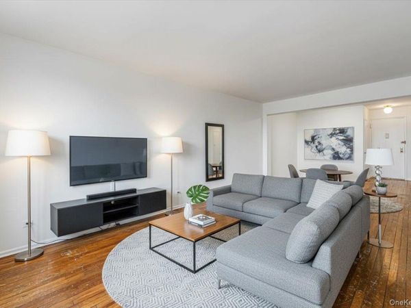 80-35 Springfield Boulevard , Unit 6F, Queens Village, NY 11427