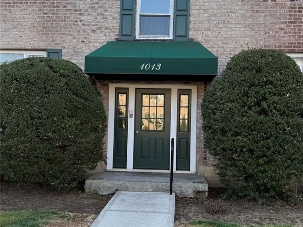 1013 Rottkamp Street , Unit #1, Valley Stream, NY 11580