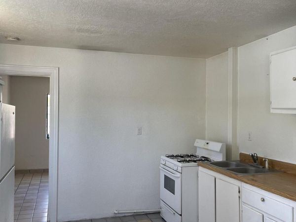 225 Smith Avenue SE, Unit C, Albuquerque, NM 87102