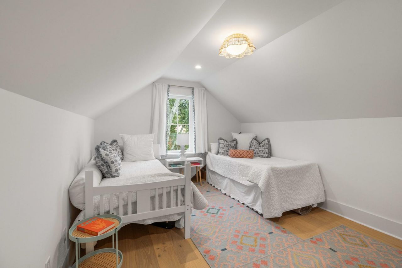 452 Morrison Street Photo 57