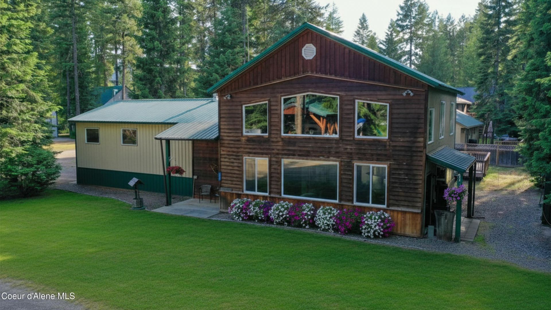 306 Scranton Ave  primary photo