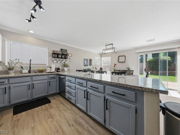 9825 Via Delores Avenue, Las Vegas, NV 89117