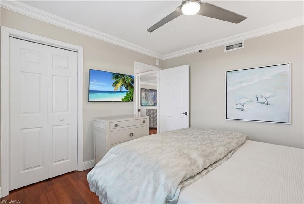 6585 Nicholas Blvd, Unit 902, Naples, FL 34108 Photo