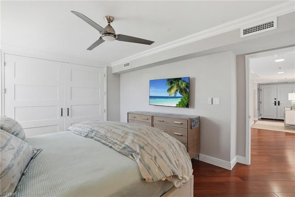6585 Nicholas Blvd, Unit 902, Naples, FL 34108 Photo
