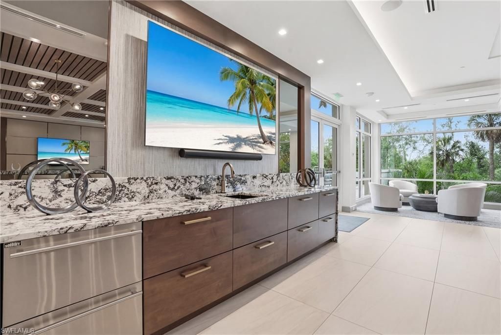 6585 Nicholas Blvd, Unit 902, Naples, FL 34108 Photo
