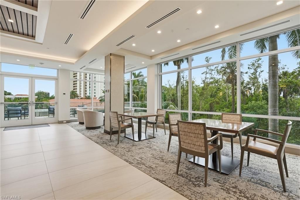 6585 Nicholas Blvd, Unit 902, Naples, FL 34108 Photo