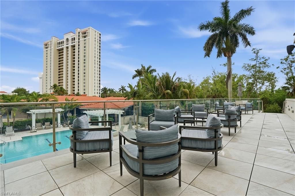 6585 Nicholas Blvd, Unit 902, Naples, FL 34108 Photo