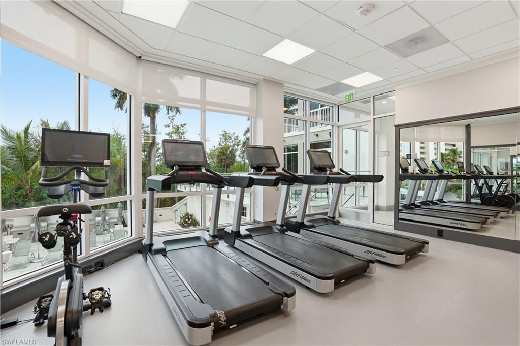 6585 Nicholas Blvd, Unit 902, Naples, FL 34108 Photo