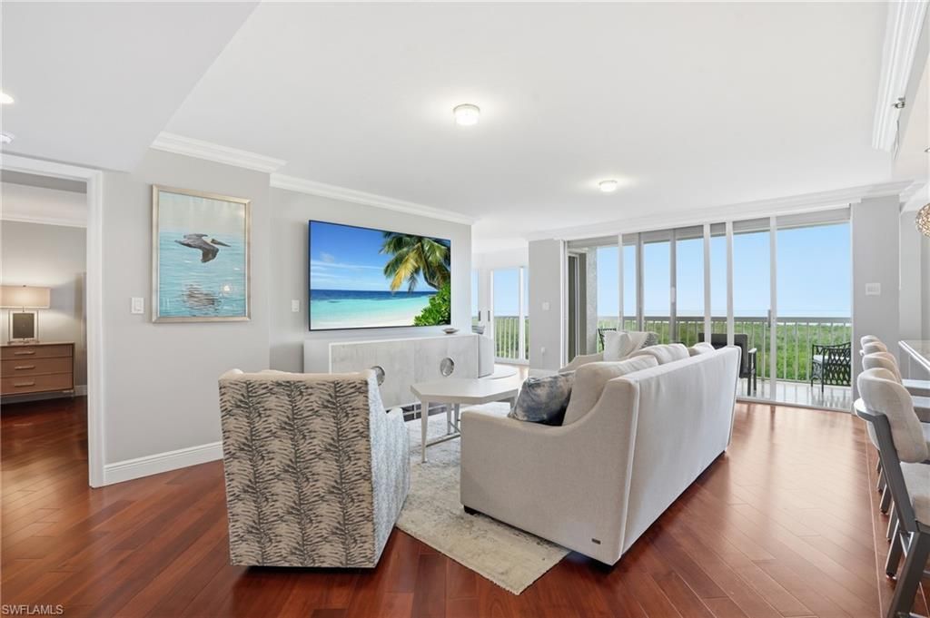 6585 Nicholas Blvd, Unit 902, Naples, FL 34108 Photo