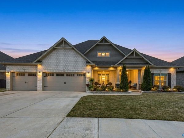 7614 Flint Crossing Circle, Owens Cross Roads, AL 35763