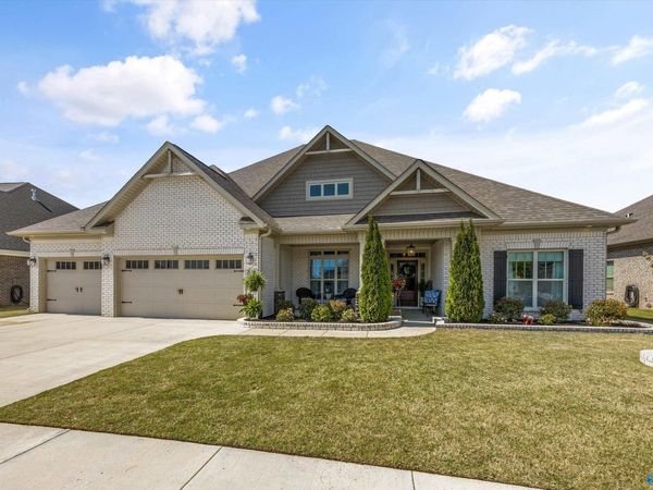 7614 Flint Crossing Circle, Owens Cross Roads, AL 35763