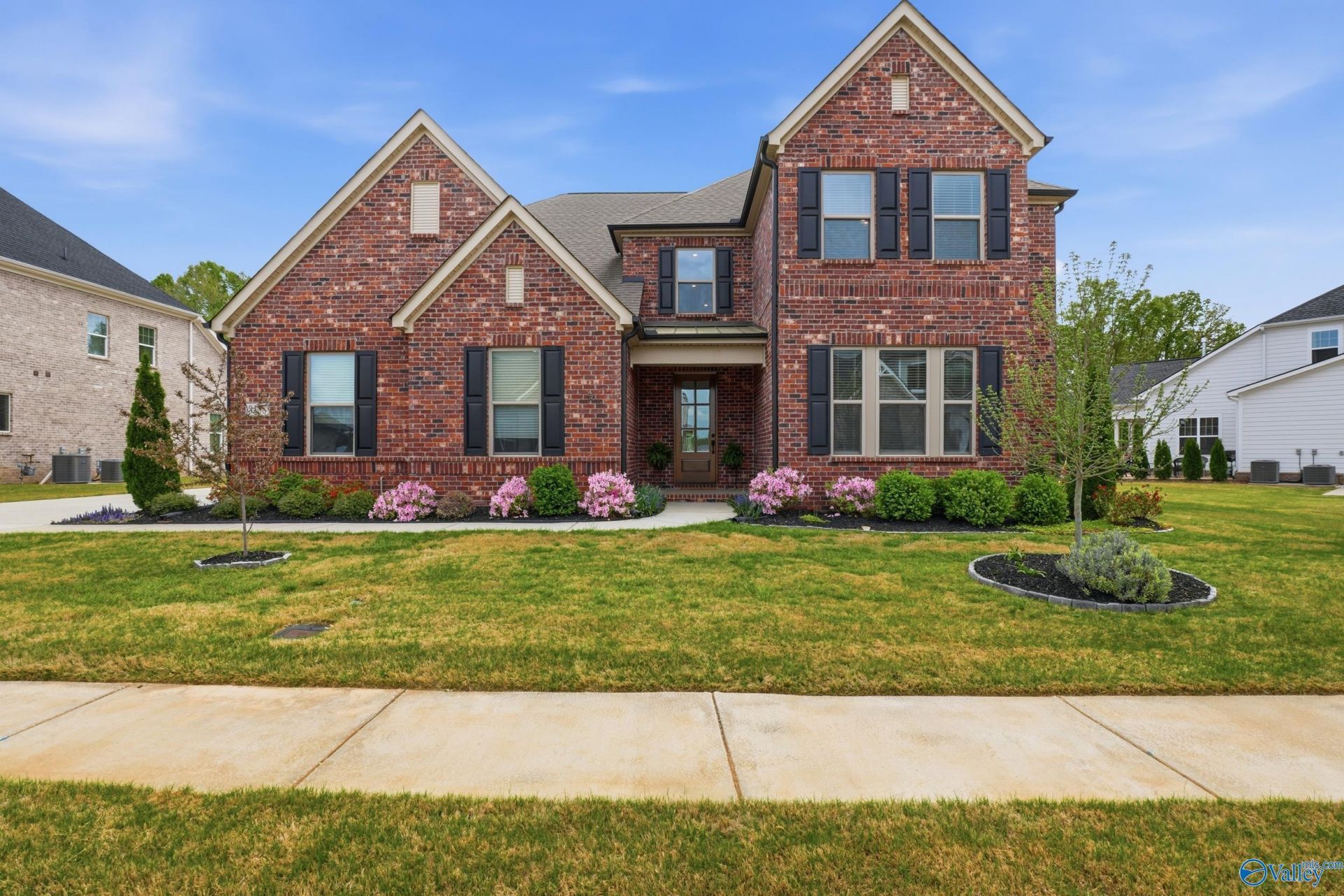 8138 Tupelo Gum Trace Sw, Huntsville, AL 35802 Main Photo