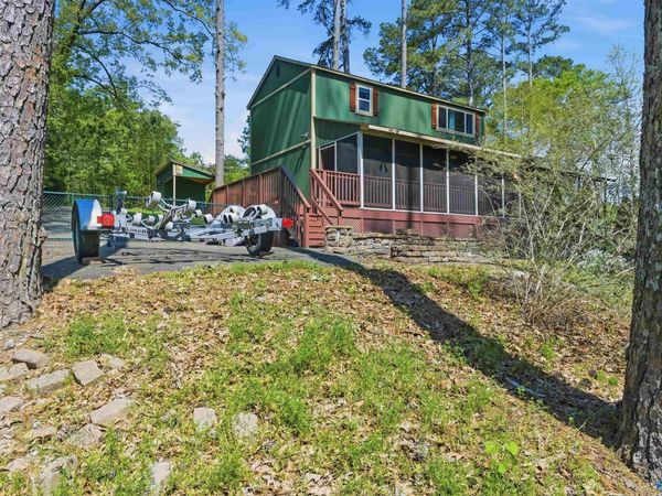 3612 Scottsboro Hwy, Guntersville, AL 35769