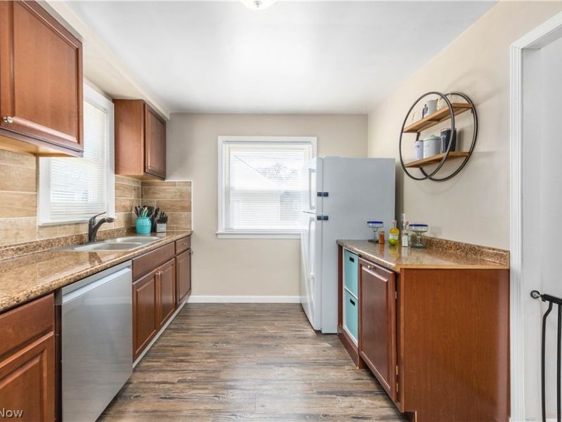 9109 Ansonia Avenue, Brooklyn, OH 44144 Photo 14