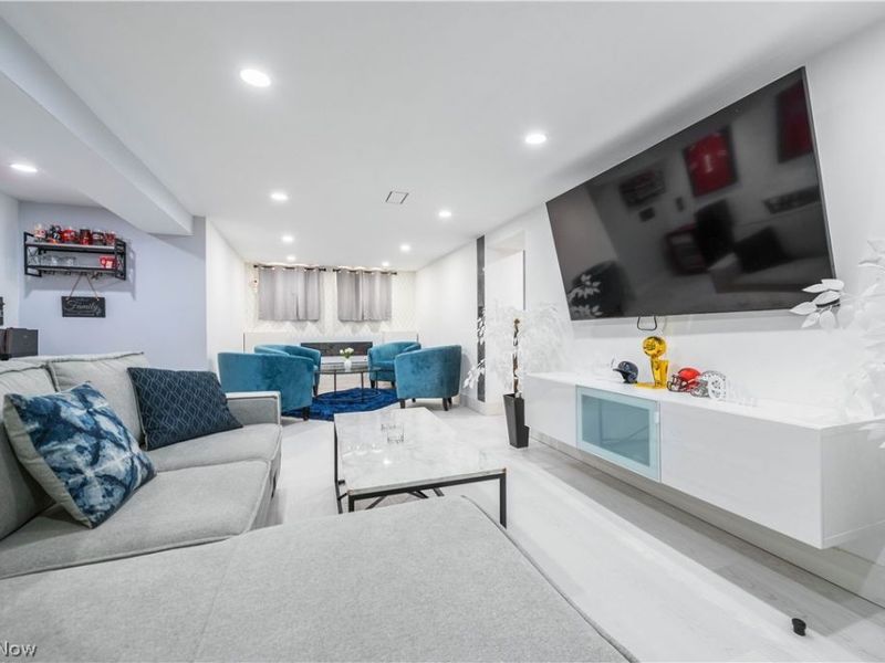 9109 Ansonia Avenue, Brooklyn, OH 44144 Photo 28