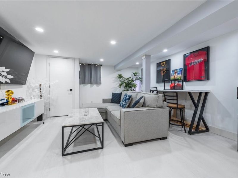 9109 Ansonia Avenue, Brooklyn, OH 44144 Photo 29