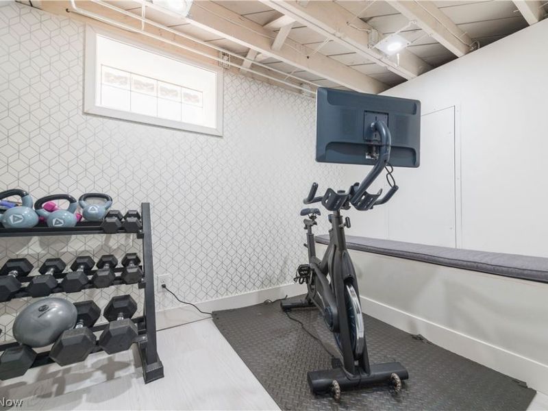 9109 Ansonia Avenue, Brooklyn, OH 44144 Photo 33