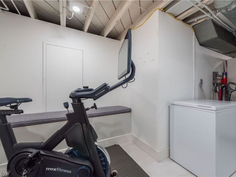 9109 Ansonia Avenue, Brooklyn, OH 44144 Photo 34