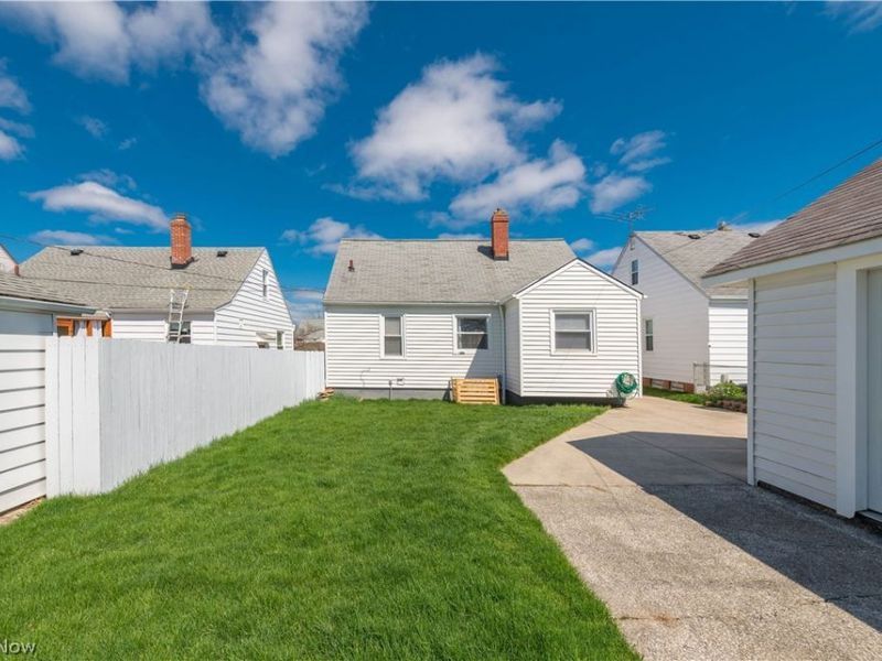 9109 Ansonia Avenue, Brooklyn, OH 44144 Photo 38