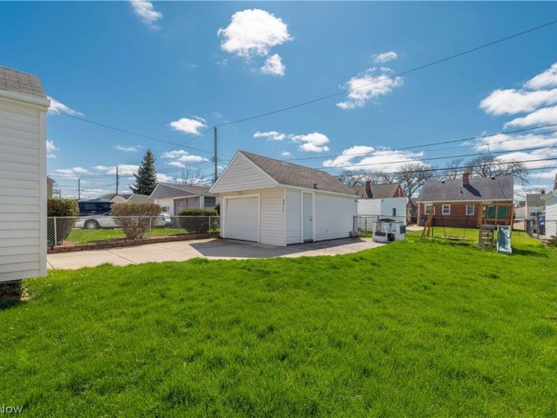 9109 Ansonia Avenue, Brooklyn, OH 44144 Photo 42