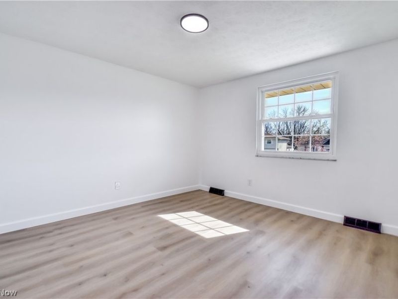 447 Saint Lawrence Boulevard, Eastlake, OH 44095 Photo 33