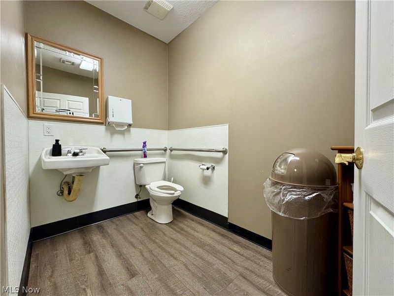 4720 Everhard Road NW, Canton, OH 44718 Photo 20