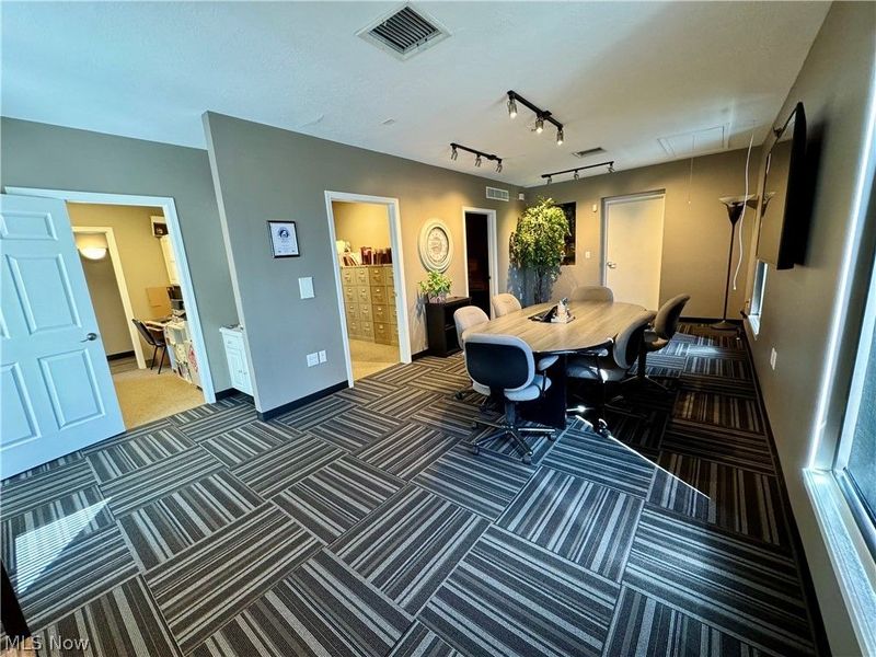 4720 Everhard Road NW, Canton, OH 44718 Photo 9