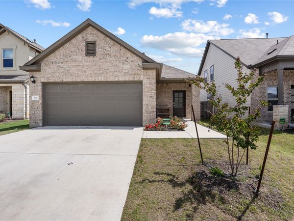 751 Papaya DR, Buda, TX 78610