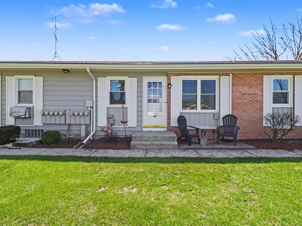 721 Blue Ash Drive SE, Grand Rapids, MI 49548