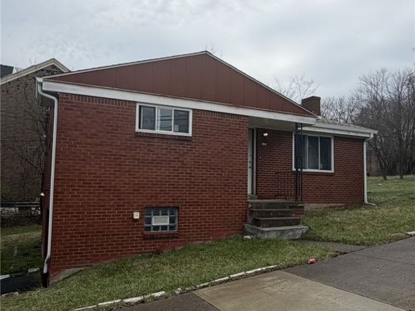 3324 Radcliffe St, Pittsburgh, PA 15204