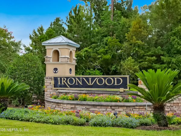 4008 LIONHEART Drive, Jacksonville, FL 32216