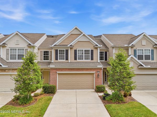 4008 LIONHEART Drive, Jacksonville, FL 32216