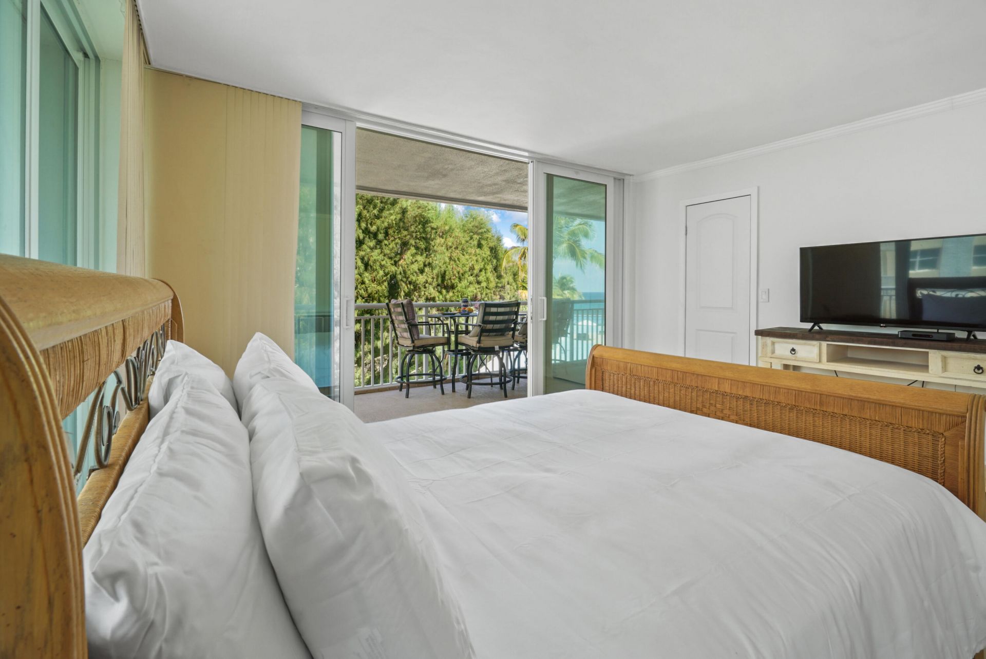 3546 S Ocean Boulevard, Unit 420, South Palm Beach, FL 33480 Photo