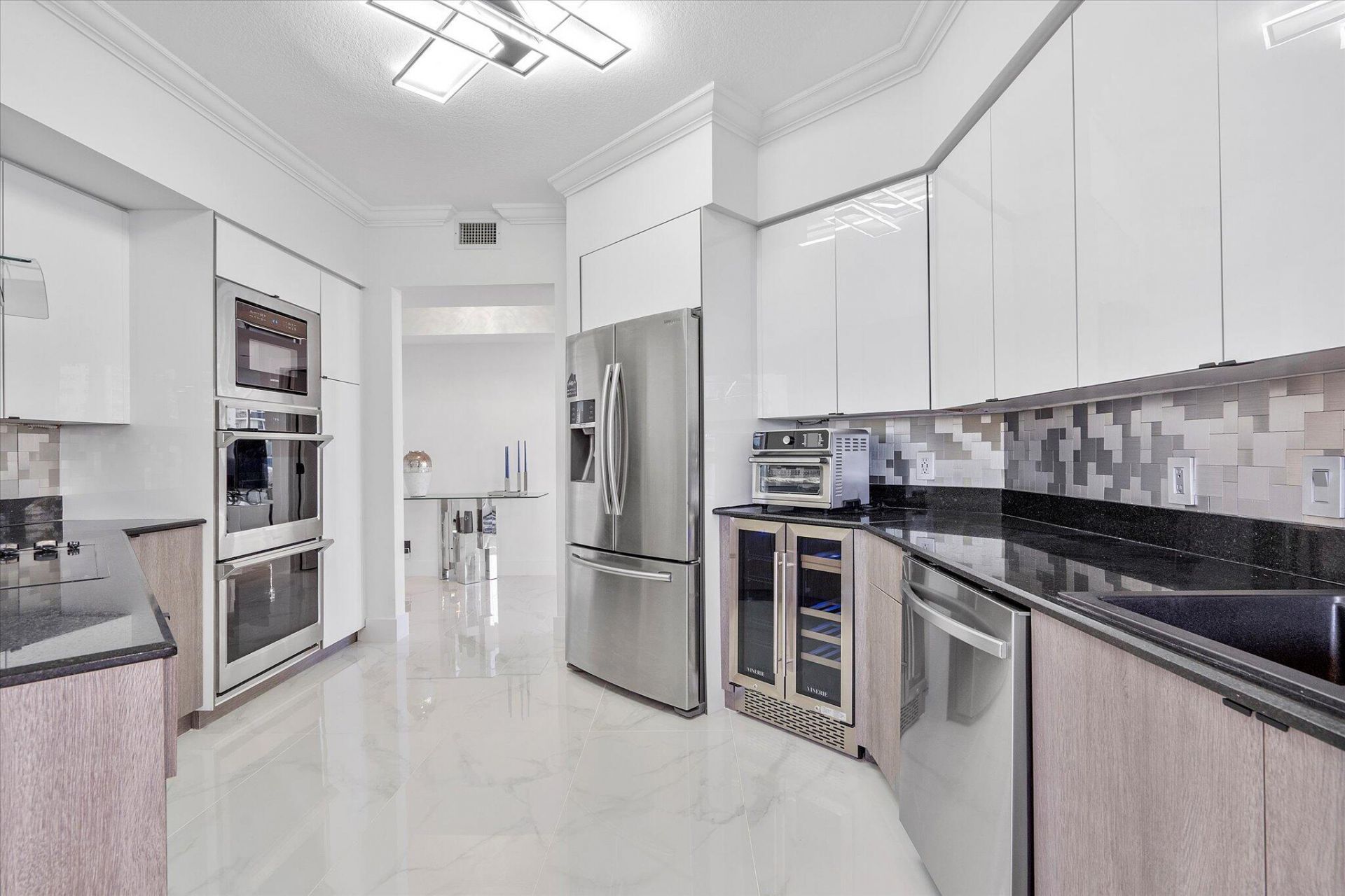 3100 N Ocean Boulevard, Unit 601, Fort Lauderdale, FL 33308 Photo