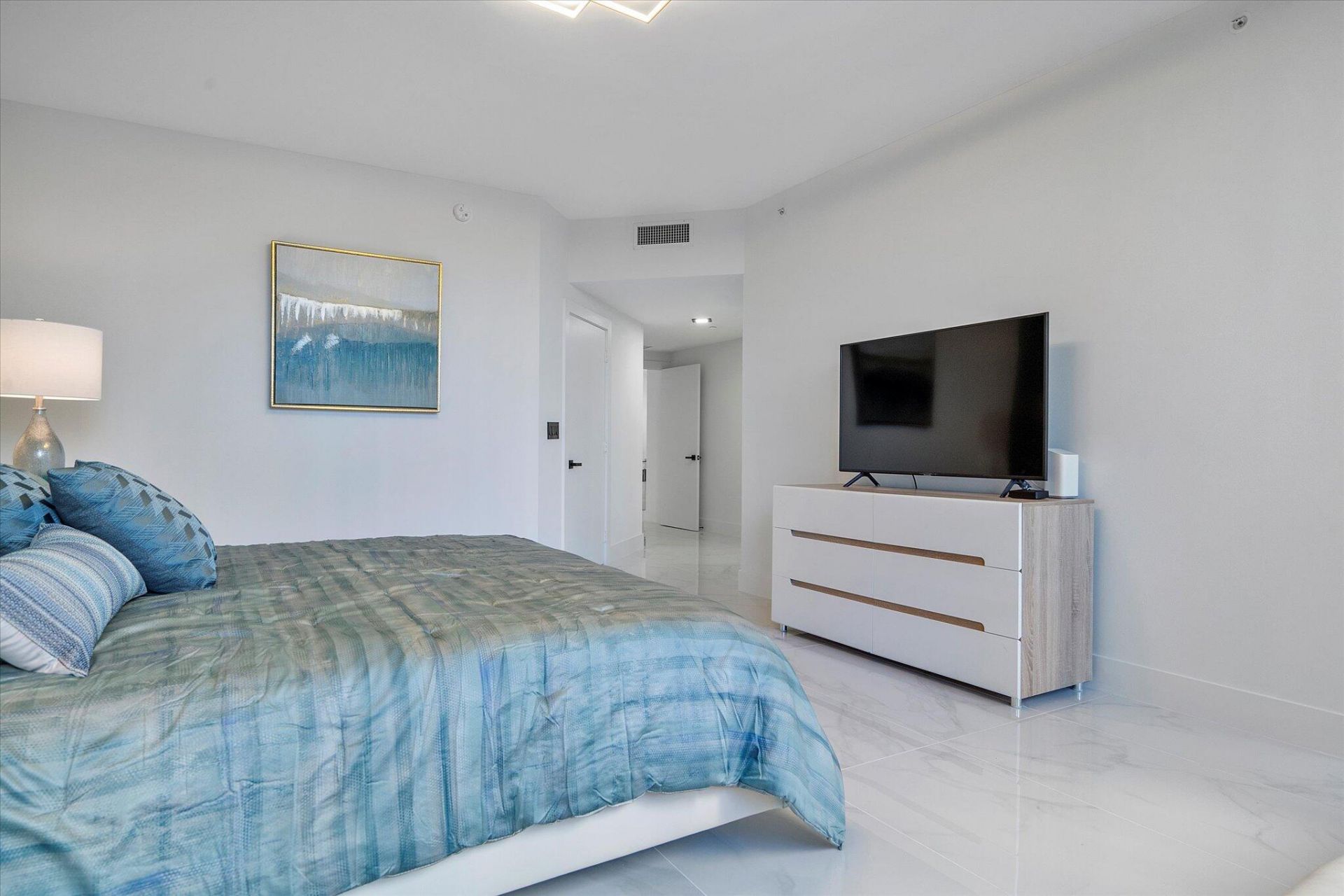 3100 N Ocean Boulevard, Unit 601, Fort Lauderdale, FL 33308 Photo