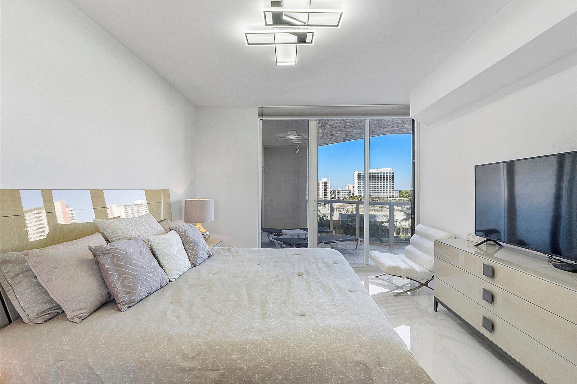 3100 N Ocean Boulevard, Unit 601, Fort Lauderdale, FL 33308 Photo