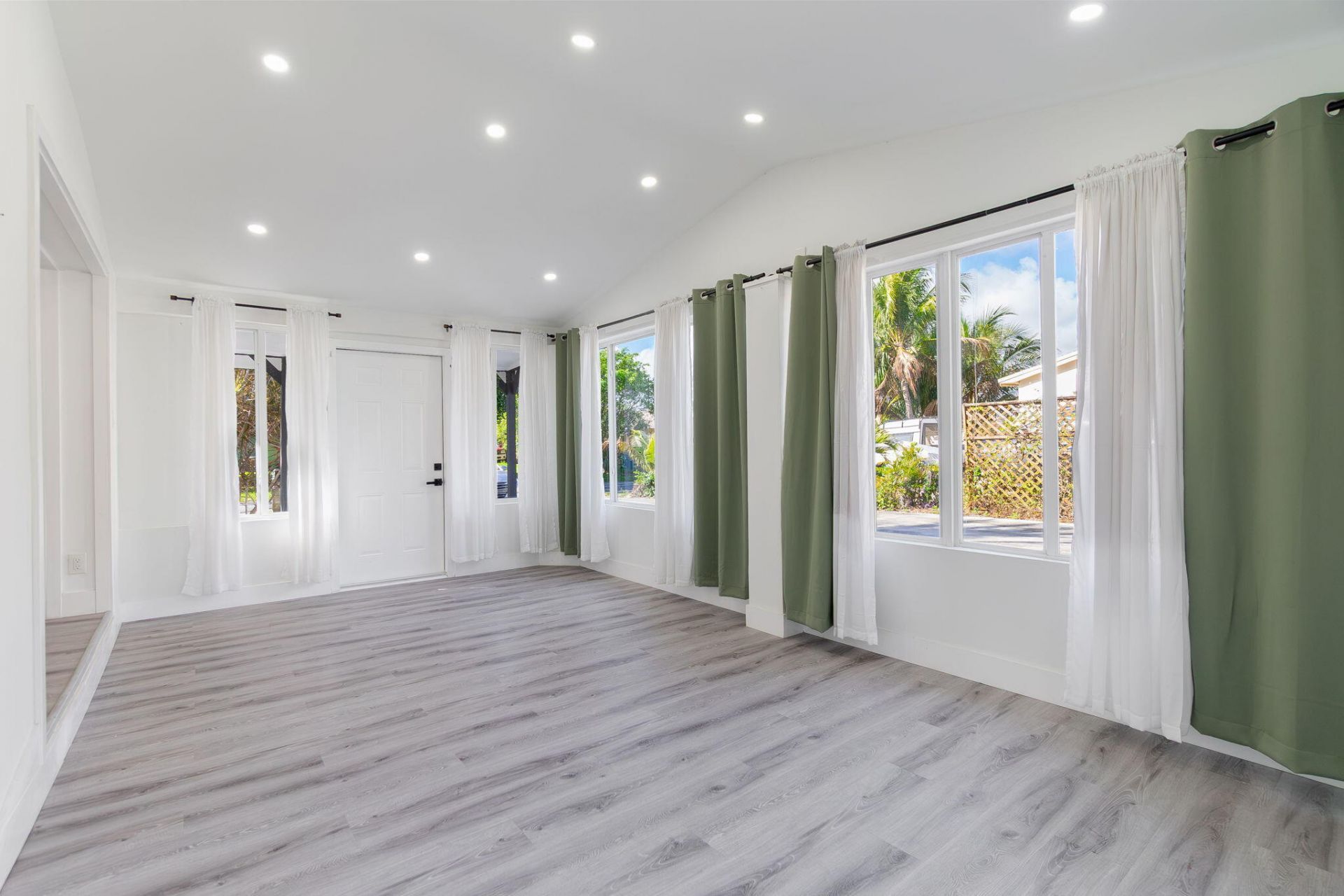 113 SE 8th Avenue, Boynton Beach, FL 33435 Photo